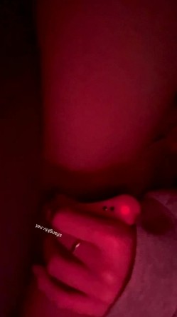 顶级绿帽淫妻大神【vincentxxbb】淫乱群P小娇妻，直击顶级淫乱现场！超淫乱对白，相当震撼 截图5