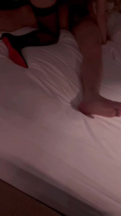 极品美腿绿帽人妻 户外露出、绿帽献妻、多人淫趴、调教男奴、硬控止寸 截图8