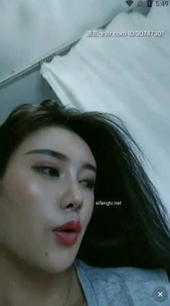 人在南京的御姐颜值有点高哦 也就9分吧，太妩媚了 像某当红明星，脸蛋儿太精致了 明星范儿十足，还有难得的顶级大奶瓜子 截图11