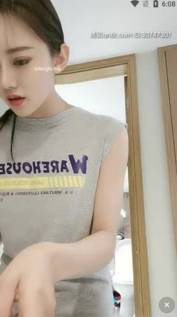人在南京的御姐颜值有点高哦 也就9分吧，太妩媚了 像某当红明星，脸蛋儿太精致了 明星范儿十足，还有难得的顶级大奶瓜子 截图15