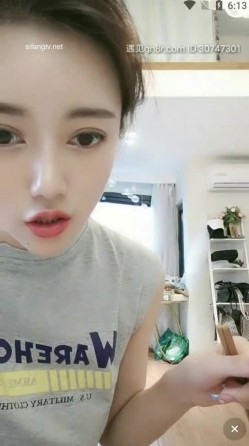 人在南京的御姐颜值有点高哦 也就9分吧，太妩媚了 像某当红明星，脸蛋儿太精致了 明星范儿十足，还有难得的顶级大奶瓜子 截图16
