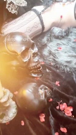 稀有露脸 高端ACG业界女神爆机少女 喵小吉 暗黑系Cos《鸦》敏感乳头变硬耸立 饱满少女阴户诱人至极 截图14