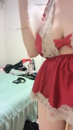猎奇圈内部分享热门视频极品大奶子哺乳期的奶妈疯狂露出自摸挑逗赚奶粉钱 截图2