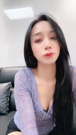 新人，良家下海，逆天学校班主任，【离异老师】约跑学生沙发后人，家中处处是战场，少妇的饥渴无处释放 截图1