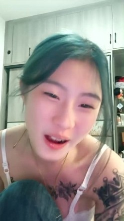 爆乳校花 首次被干【憨宝宝】男友搞完 又约大哥搞 自慰啪啪 逼毛浓厚好性感 爽的很 截图4