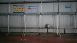国内【水上乐园】换衣间沐浴区近景偷拍  美女如云淋浴换衣好身材一览无余 截图11