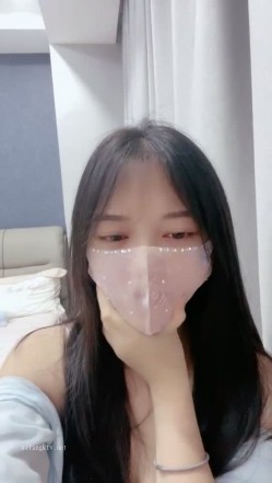 店长推荐，9月的新星，绝美00后，【高端清纯】，哇塞，好漂亮，女神下海，蜜桃臀大奶子，扭起来让人不由自主地硬了 截图12
