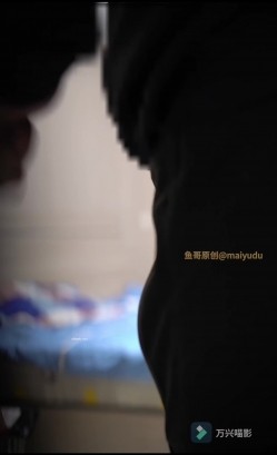 人气嫖娼大神，【鱼哥探花】，漂亮19岁兼职妹妹，拍的好清晰，一线天美穴，激情被操爽歪歪！ 截图8