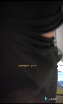 人气嫖娼大神，【鱼哥探花】，漂亮19岁兼职妹妹，拍的好清晰，一线天美穴，激情被操爽歪歪！ 截图16