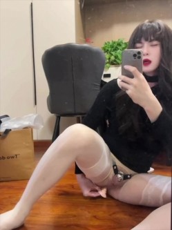圣诞狂欢 Cindy腿腿 国产极品人气TS，长相清纯身材一流，一双纤细的大长腿，不输任何女人 截图8