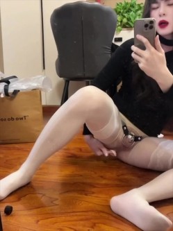 圣诞狂欢 Cindy腿腿 国产极品人气TS，长相清纯身材一流，一双纤细的大长腿，不输任何女人 截图10