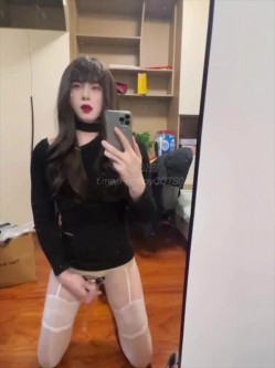 圣诞狂欢 Cindy腿腿 国产极品人气TS，长相清纯身材一流，一双纤细的大长腿，不输任何女人 截图13