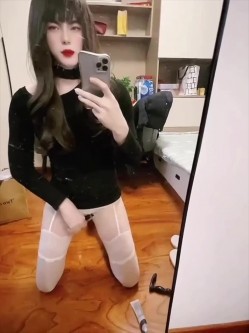 圣诞狂欢 Cindy腿腿 国产极品人气TS，长相清纯身材一流，一双纤细的大长腿，不输任何女人 截图16