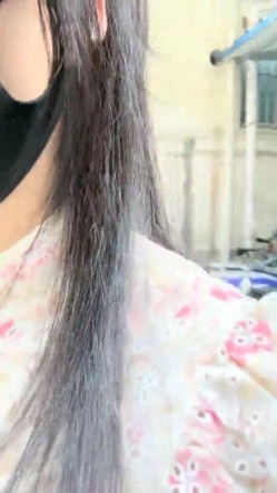 今年秋天的户外野战来了，【水水的小姨子】，姐夫带小姨公园啪啪，无套内射，时刻担心被别人发现，玩得就是这一份心跳和刺激 截图3