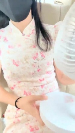 今年秋天的户外野战来了，【水水的小姨子】，姐夫带小姨公园啪啪，无套内射，时刻担心被别人发现，玩得就是这一份心跳和刺激 截图5