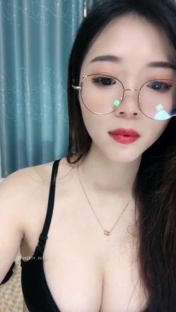 气质眼镜妹女神！【可芯】身材棒棒，天价收费，斩男风，反差婊，让你看了忘不掉，超赞 截图8