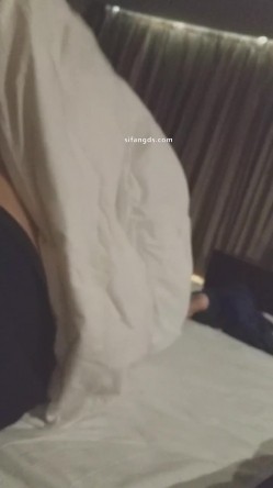 真实绿帽博主，【王军】让老婆陪各个不同单男啪啪，各种特写插穴，太淫乱了 截图7