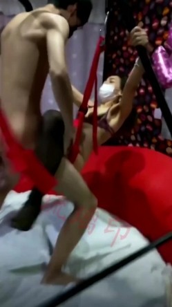 莞式帝王套餐、男人必须尝试。我要高潮了，快用力艹我，啊啊啊啊啊啊 受不了啦！ 牛逼克拉斯 截图9