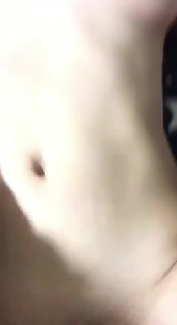 《台湾情侣泄密》被学校选为礼仪小姐的气质正妹 被男友干的欲仙欲死 截图8