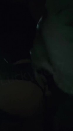 推特30万粉约炮大神【幸运儿】订阅私拍，巨乳蜂腰肥臀女人中的极品，各种交合淫乱 截图7