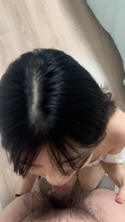 泡良大神【阿曼达】。付费VIP，几位绝品女神泄密福利，露脸，良家妹子，有生活照对比很棒 截图2