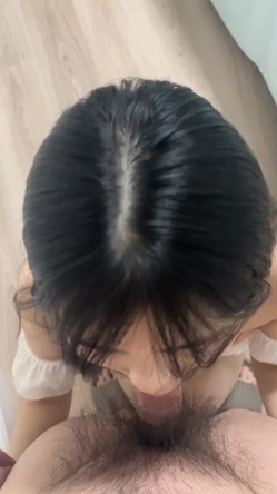 泡良大神【阿曼达】。付费VIP，几位绝品女神泄密福利，露脸，良家妹子，有生活照对比很棒 截图3
