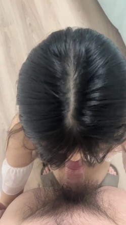 泡良大神【阿曼达】。付费VIP，几位绝品女神泄密福利，露脸，良家妹子，有生活照对比很棒 截图4