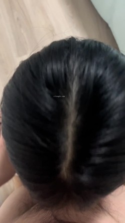 泡良大神【阿曼达】。付费VIP，几位绝品女神泄密福利，露脸，良家妹子，有生活照对比很棒 截图15