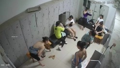 舞蹈班《监控破解》偷拍多位美女学员后台换衣服 截图3