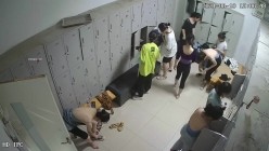 舞蹈班《监控破解》偷拍多位美女学员后台换衣服 截图4