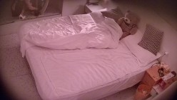 大学城民宿 妓女小姐日常接客 这次终于用上精油了 在小姐姐的服侍下 两位大哥光速缴械 截图5