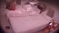 大学城民宿 妓女小姐日常接客 这次终于用上精油了 在小姐姐的服侍下 两位大哥光速缴械 截图7