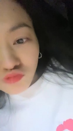 千里送逼，坐上高铁去约炮，【妖娆小宝贝】，美腿御姐，高铁厕所自慰，奥迪车震 截图3