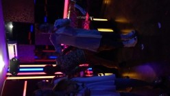 《换妻俱乐部泄密流出》绿帽老公带着老婆和其他男人玩3P,4P 完美露脸 截图7