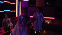 《换妻俱乐部泄密流出》绿帽老公带着老婆和其他男人玩3P,4P 完美露脸 截图11