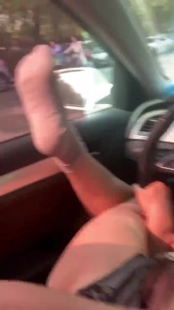 兄弟我只能说 够大胆 大姐这个姿势也是真的真的超淫荡 看的我好想马上插入 截图14