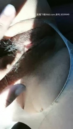 户外勾搭专家〖可可少妇〗和老铁户外车震 老铁羞涩不敢车震 深喉口交裹硬了迫不及待插入 对白有趣 高清源码录制 截图8
