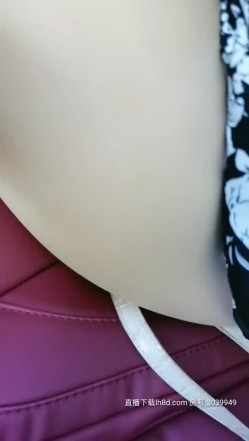 户外勾搭专家〖可可少妇〗和老铁户外车震 老铁羞涩不敢车震 深喉口交裹硬了迫不及待插入 对白有趣 高清源码录制 截图14