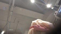 空城原创大神商场尾随偷拍美女裙底风光 ️性感粉包裙妹子，白色蕾丝性感内裤湿了前C微透黑森林 截图6