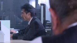 JUL-377 人妻秘書、汗と接吻に満ちた社長室中出し性交 業界屈指の美熟女Madonna専属秘 截图3