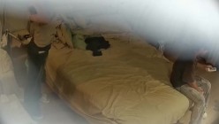 大学城附近酒店摄像头偷拍 大学生情侣高颜值小仙女被男友暴力抠逼高潮喷水 截图16