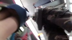 北京地铁商圈CD系列2，掀裙被小姐姐发现差点被打手，大神不怕还继续拍 截图16