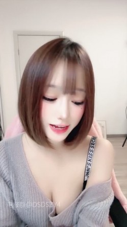️短发极品【性感小兔】直播录播短发神颜极品身材疯狂裸舞自慰喷水 截图13