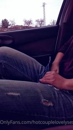 【NTR狂喜】绿帽淫妻夫妇「hotcouplelovelysex」OF私拍 献妻旁观沾着单男精液轮流内射 截图1