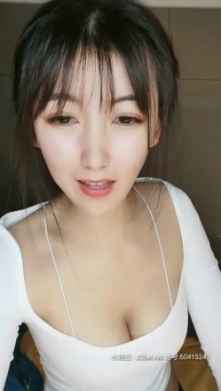五官和表情很有特色的东北才女【你的小小酥】，诱惑得头头是道，两只大波看着很有性欲，自慰娇喘 过瘾！ 截图12