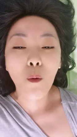 山东学生妹【阿里嘎多】，在KTV唱歌喝酒，一曲罢了情意缠绵，口交啪啪，主打的就是一个真实，精彩大作 截图9