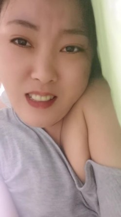 山东学生妹【阿里嘎多】，在KTV唱歌喝酒，一曲罢了情意缠绵，口交啪啪，主打的就是一个真实，精彩大作 截图15