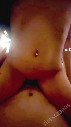 顶级约炮大神【Vissstaaaas】多位母狗露脸爆操，不穿内裤的包臀裙母狗，主动送上门，艳舞开场，掀起裙子直接干 截图1