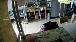 《贵在真实最新流出》女人坑女人！主人定制反差眼镜女大学生出卖同学在宿舍偸拍姐妹隐私 日常换衣保养阴部跳蛋紫薇 截图10
