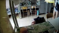 《贵在真实最新流出》女人坑女人！主人定制反差眼镜女大学生出卖同学在宿舍偸拍姐妹隐私 日常换衣保养阴部跳蛋紫薇 截图12